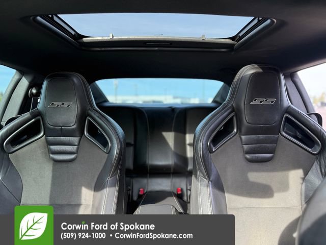 Used 2015 Chevrolet Camaro SS w/ RS Package RWD image 32