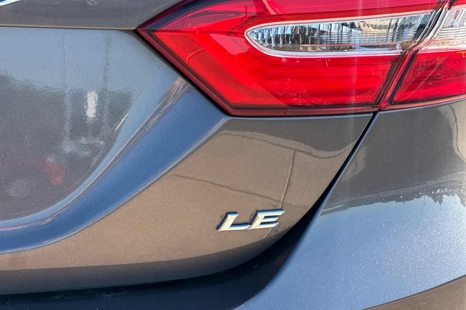Certified 2020 Toyota Camry LE FWD image 30