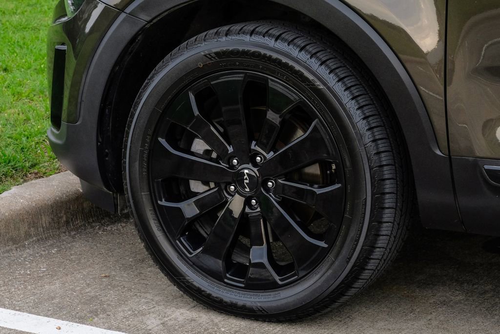 Used 2022 Kia Telluride S image 61