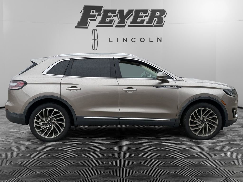 Used 2020 Lincoln Nautilus Reserve w/ Equipment Group 201A image 6