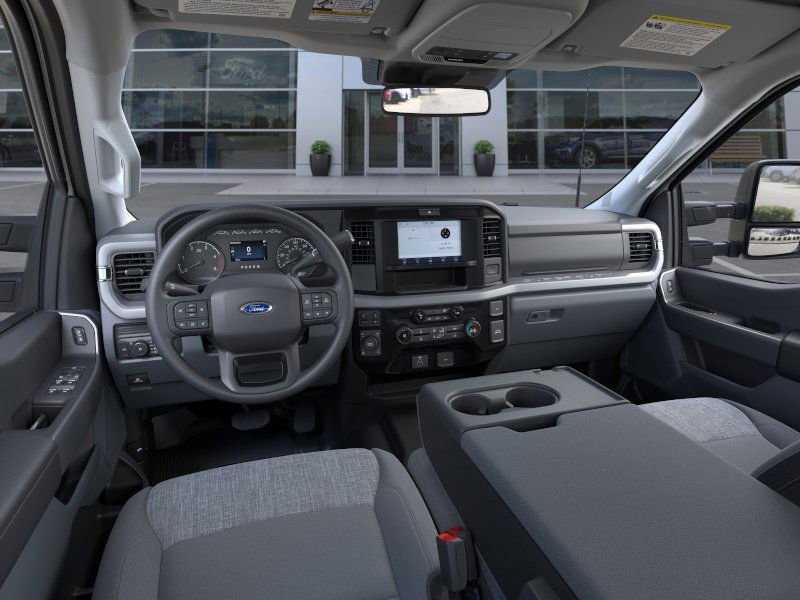 New 2025 Ford F250 XLT image 9