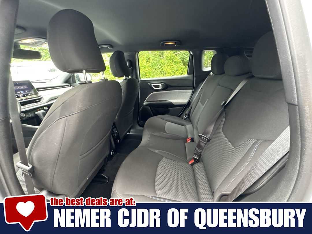 Used 2024 Jeep Compass Sport AWD/4WD image 21