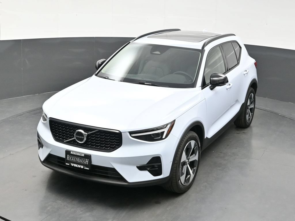 New 2026 Volvo XC40 B5 Plus w/ Climate Package AWD/4WD image 33