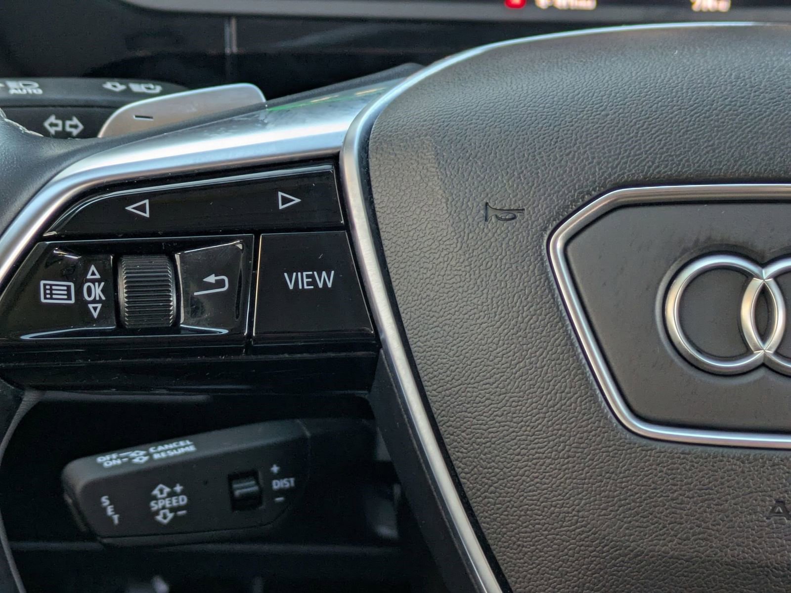 Used 2024 Audi Q8 e-tron Premium Plus image 10