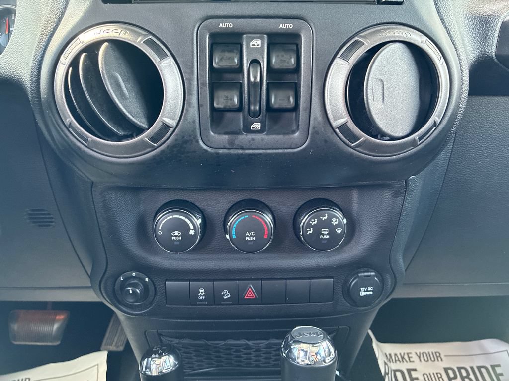 Used 2018 Jeep Wrangler Unlimited Sport S AWD/4WD image 24
