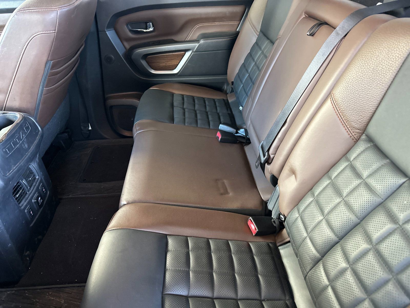 Used 2017 Nissan Titan Platinum Reserve image 11