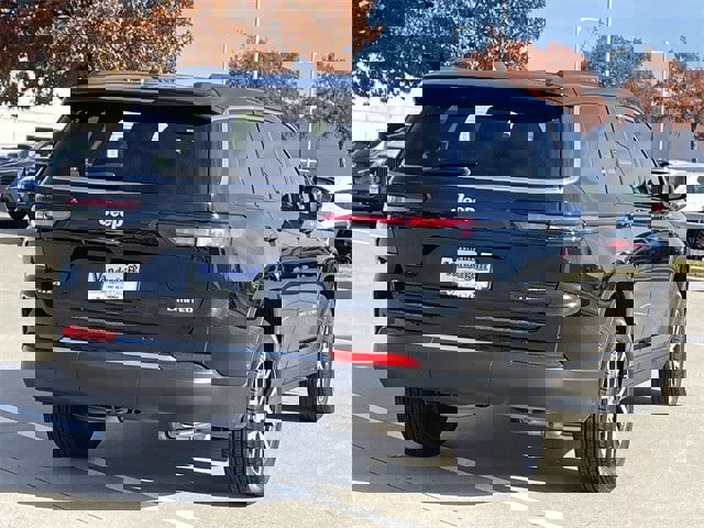 Used 2025 Jeep Grand Cherokee L Limited image 4