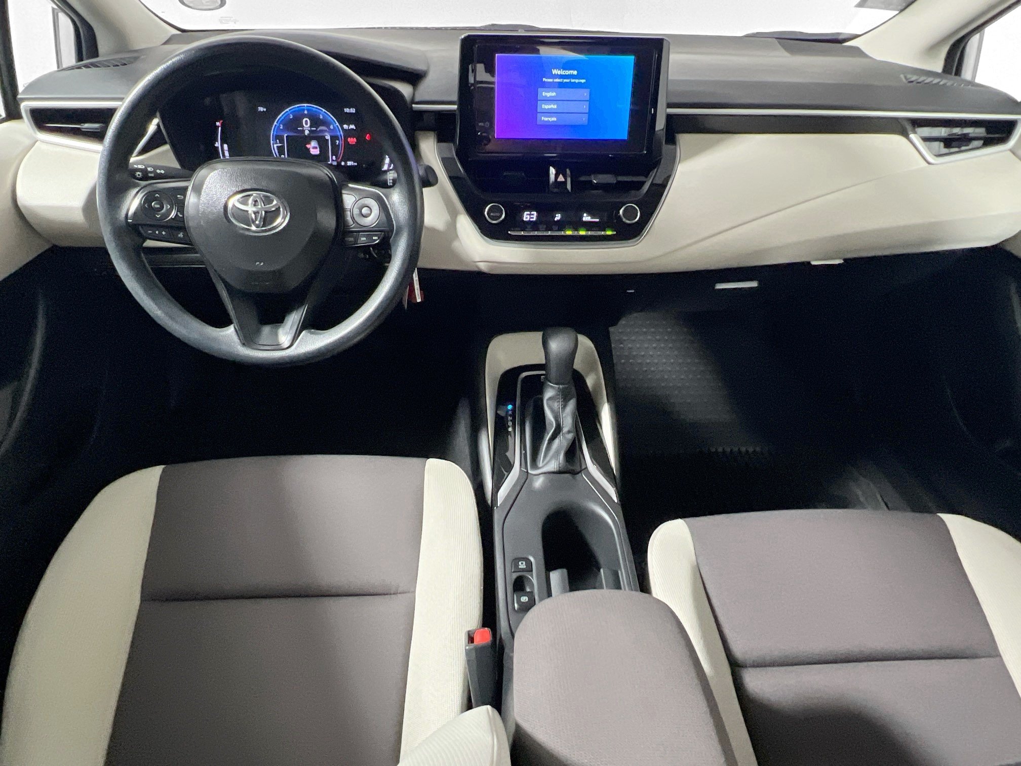 Used 2026 Toyota Corolla LE FWD image 28
