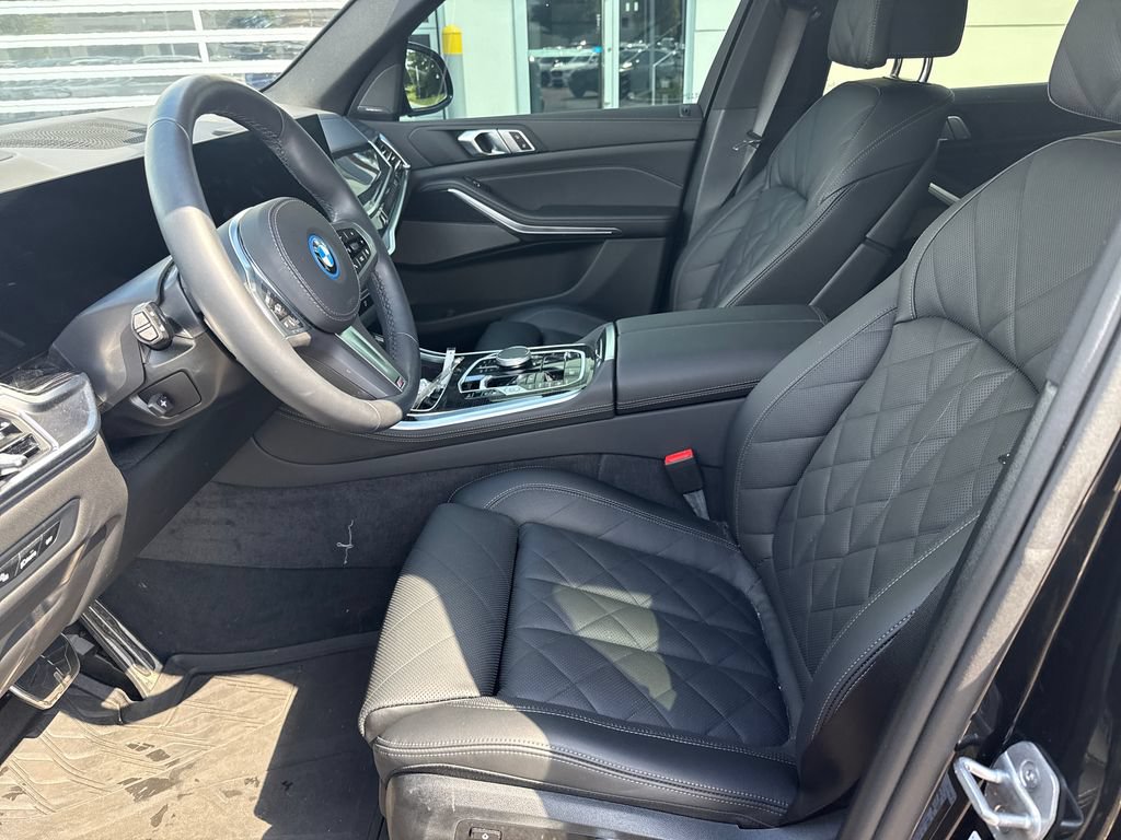 Used 2026 BMW X5 xDrive50e w/ M Sport Package AWD/4WD image 9