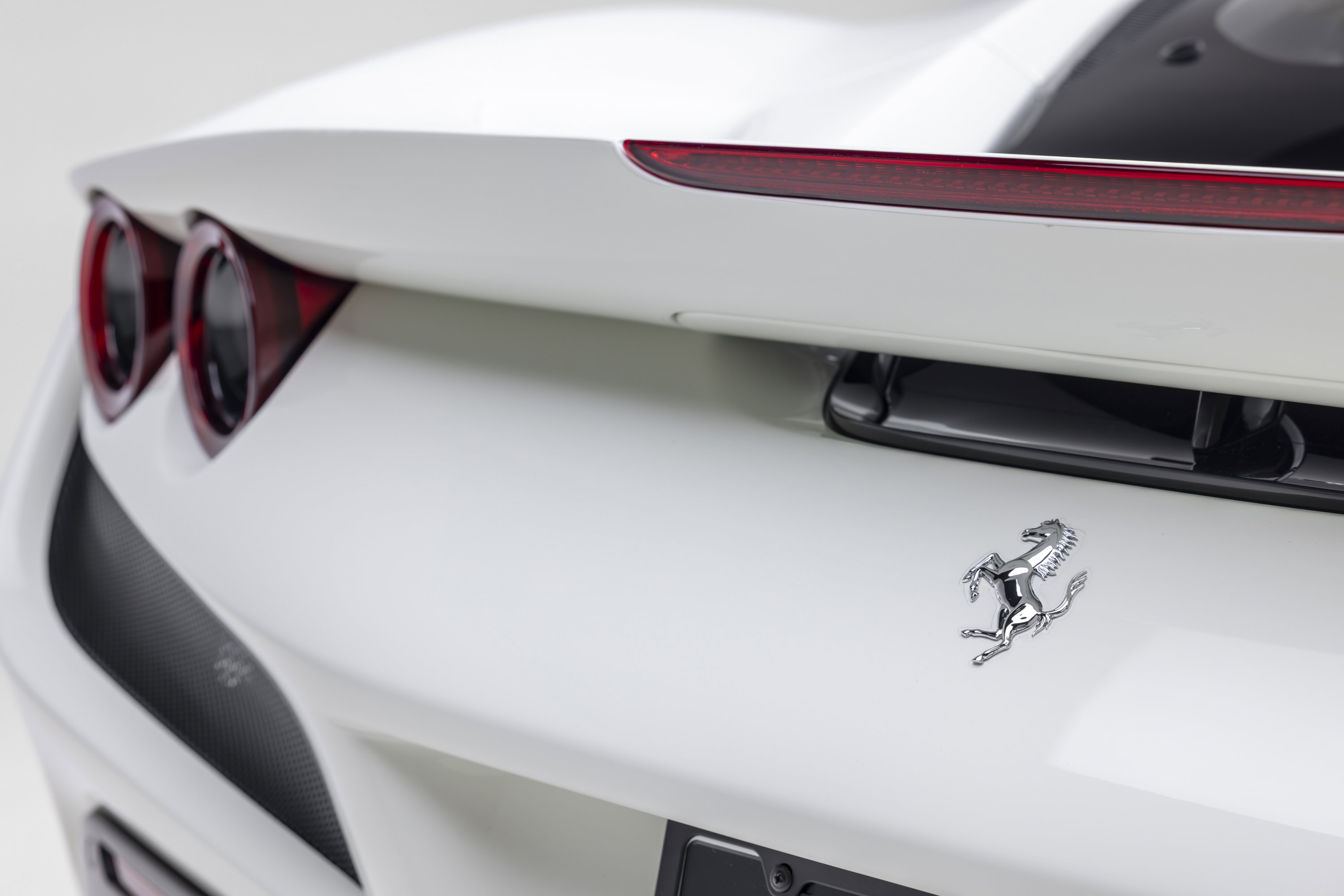 Certified 2022 Ferrari F8 Tributo RWD image 23