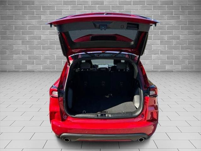 Certified 2023 Ford Escape ST-Line w/ Tech Pack #1 AWD/4WD image 5