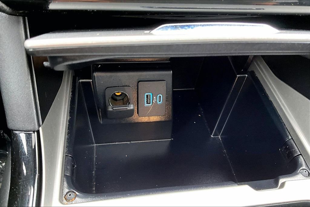 Used 2022 Ford Explorer ST-Line w/ Class IV Trailer Tow Package image 28