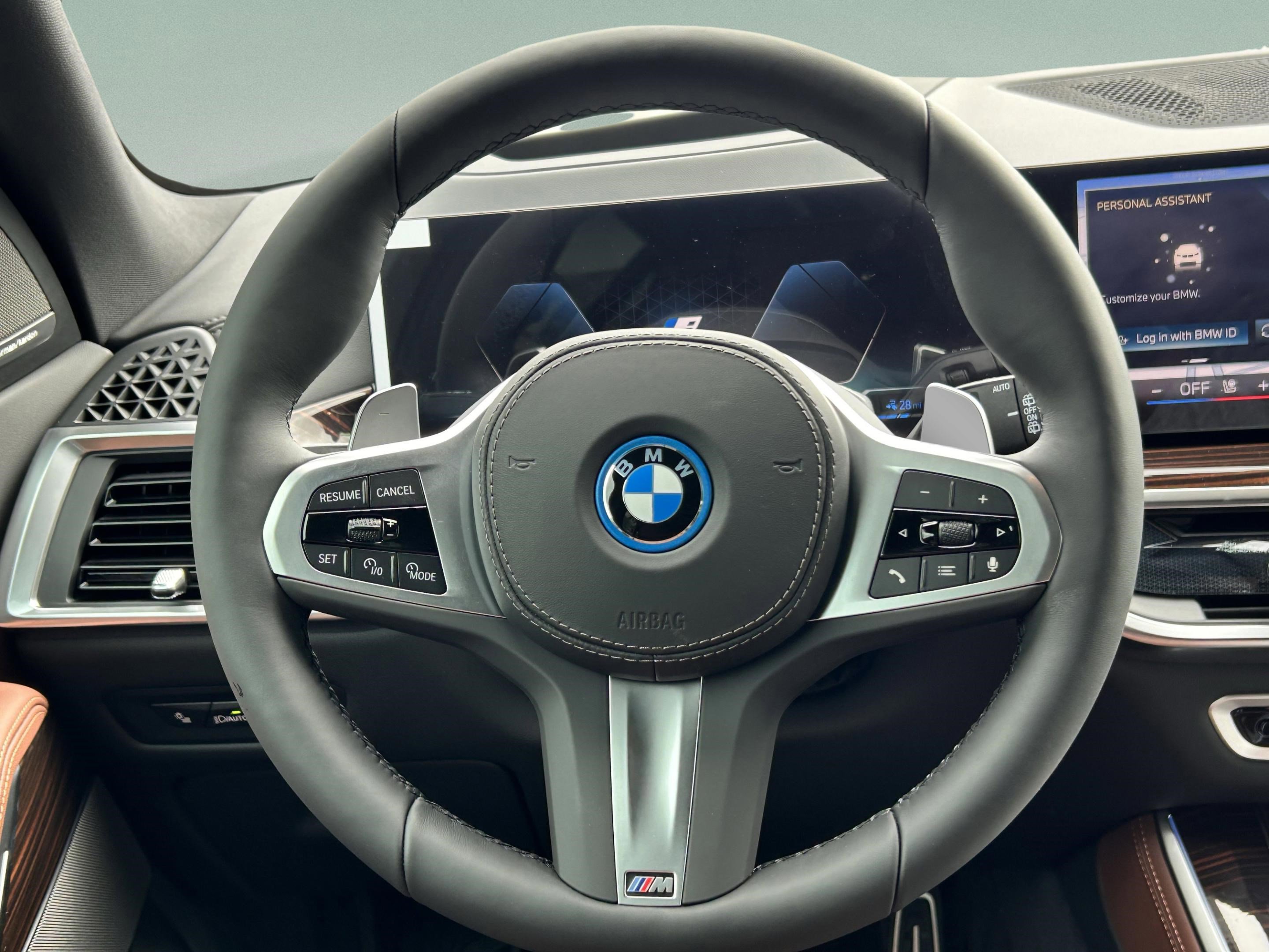 Used 2026 BMW X5 xDrive50e w/ M Sport Package image 9