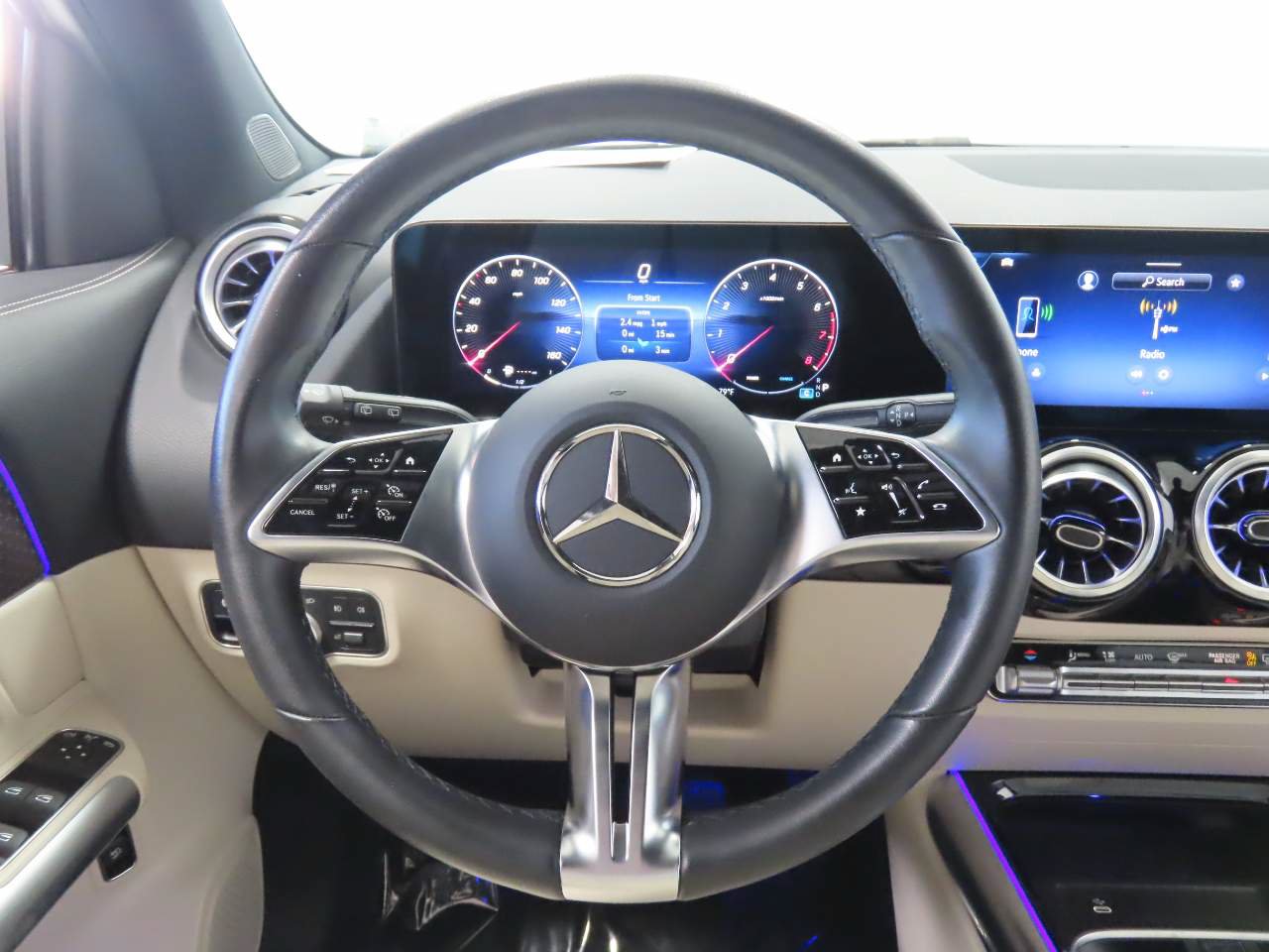 Used 2025 Mercedes-Benz GLA 250 image 8