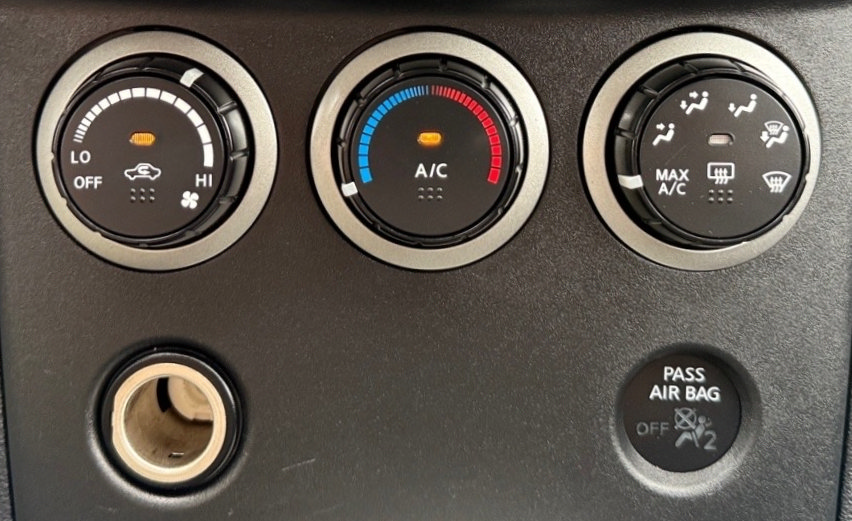 Used 2014 Nissan Rogue S AWD/4WD image 20