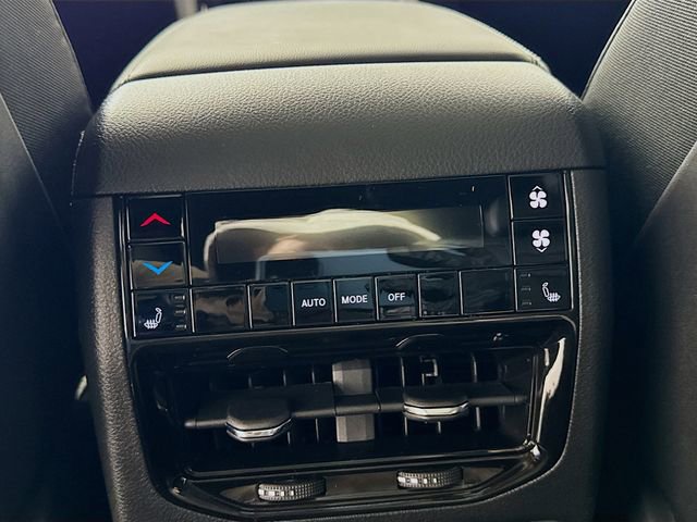 New 2025 Jeep Grand Cherokee L Limited w/ Luxury Tech Group II image 30