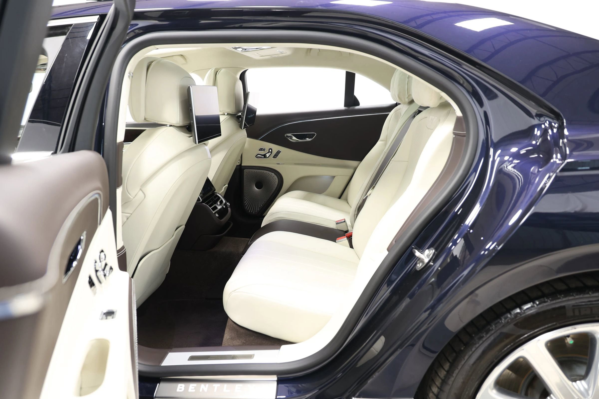 Used 2020 Bentley Flying Spur W12 AWD/4WD image 65