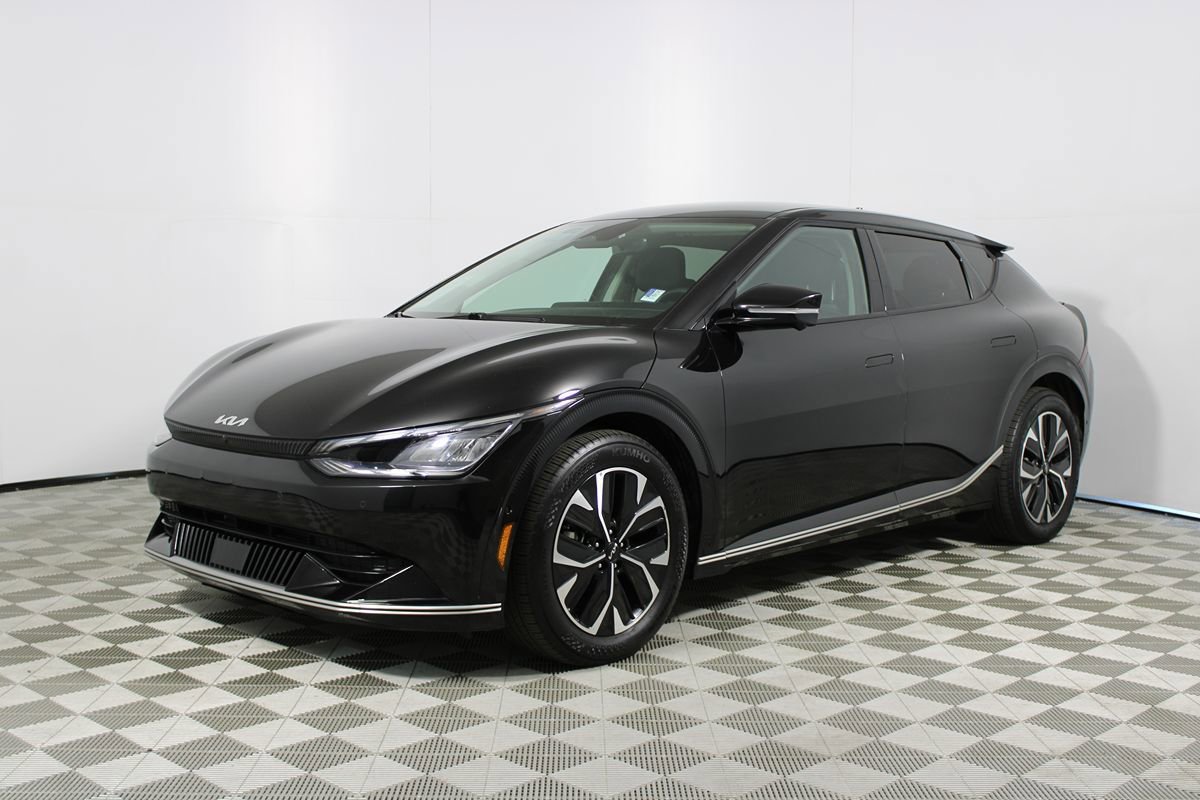 Used 2023 Kia EV6 Wind w/ Wind Technology Package AWD/4WD image 3