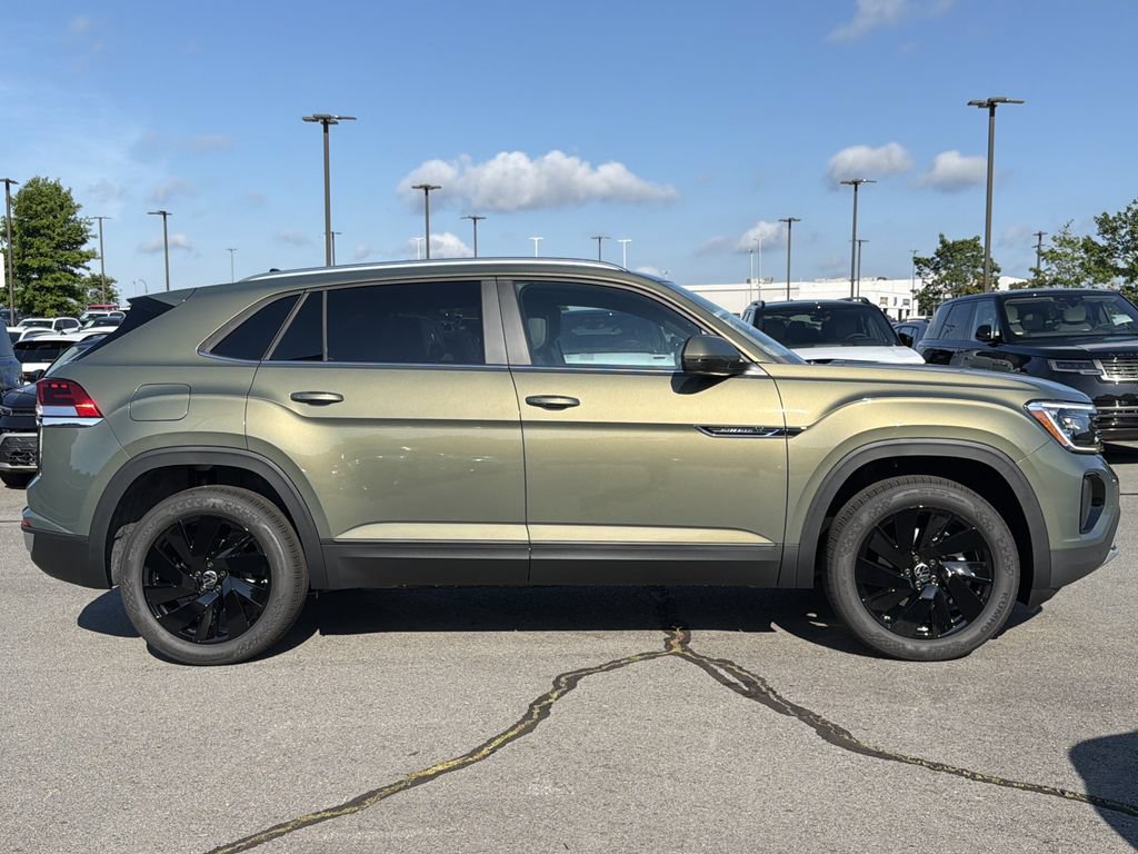 New 2026 Volkswagen Atlas Cross Sport SE FWD image 6