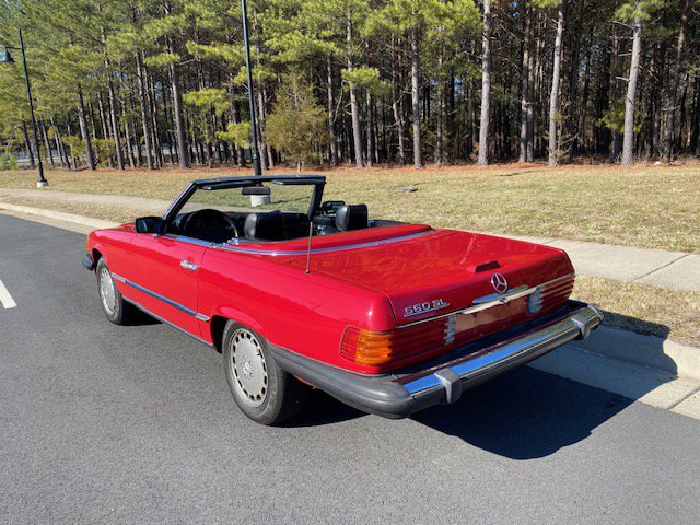 Used 1988 Mercedes-Benz 560 SL image 5