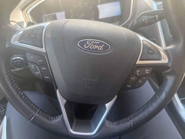 Used 2017 Ford Fusion SE w/ Fusion SE Technology Package AWD/4WD image 17