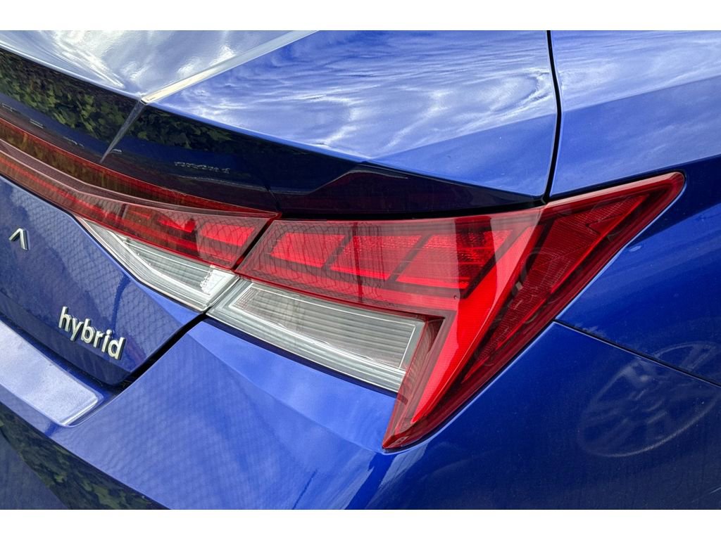 Used 2023 Hyundai Elantra Limited image 6