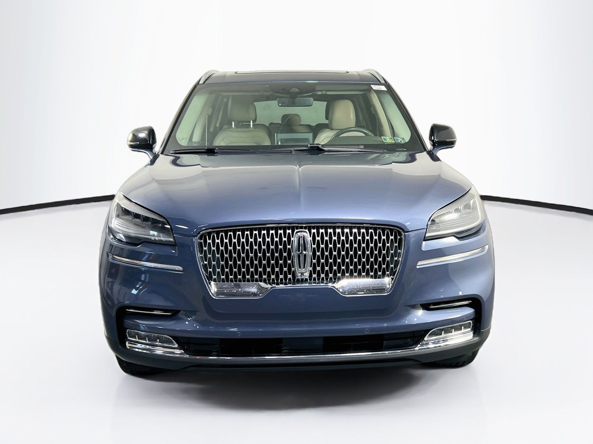 Used 2021 Lincoln Aviator Reserve w/ Equipment Group 201A AWD/4WD image 2