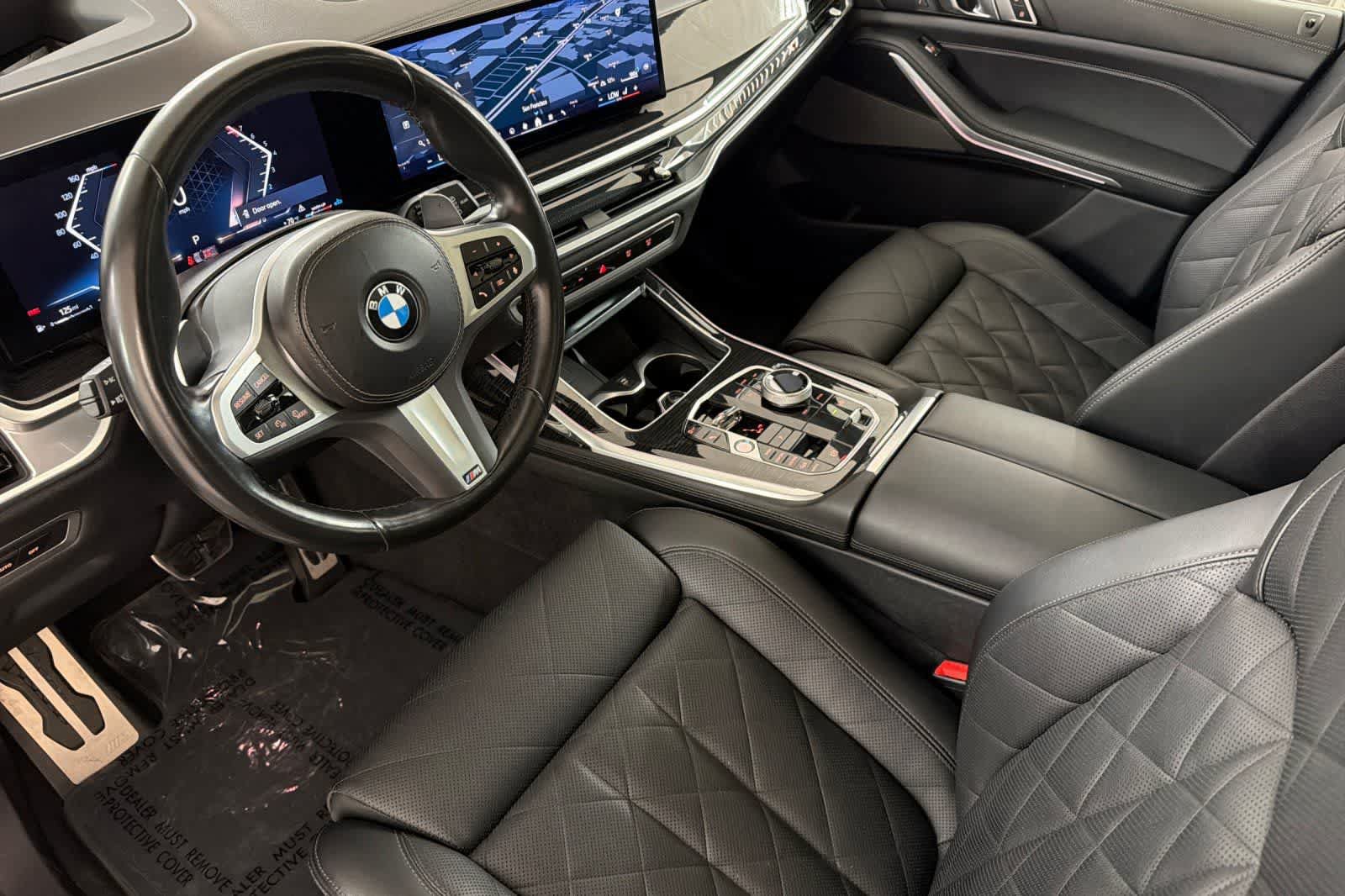 Used 2024 BMW X7 xDrive40i w/ M Sport Package AWD/4WD image 11
