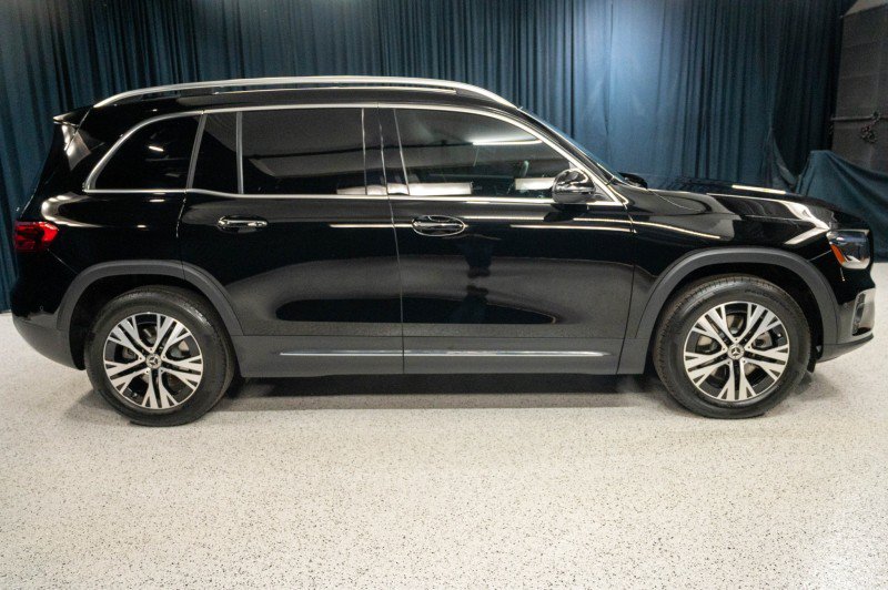 Certified 2024 Mercedes-Benz GLB 250 4MATIC image 4