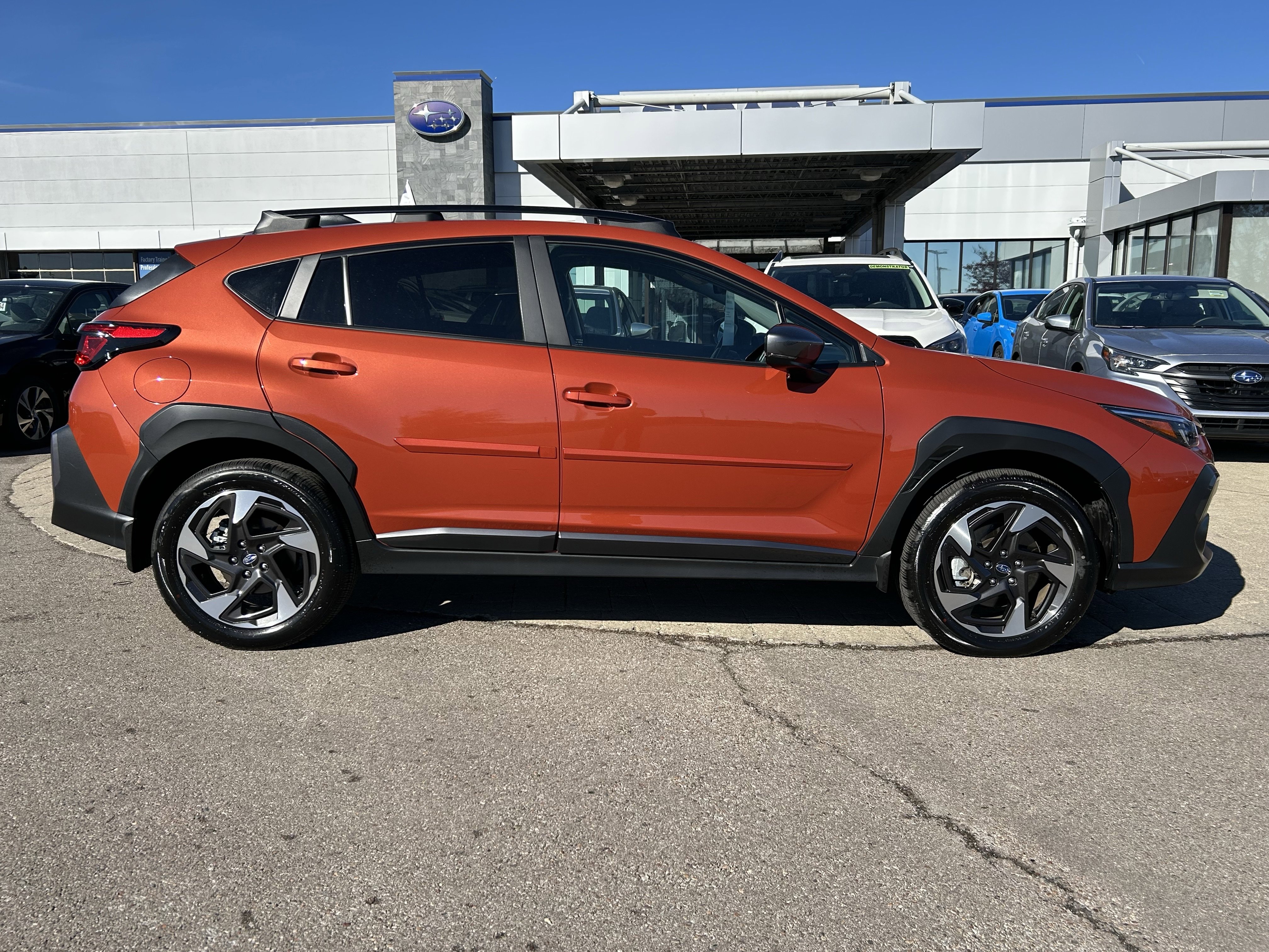 Certified 2025 Subaru Crosstrek 2.5i Limited w/ Crosstrek Mirror Package image 8