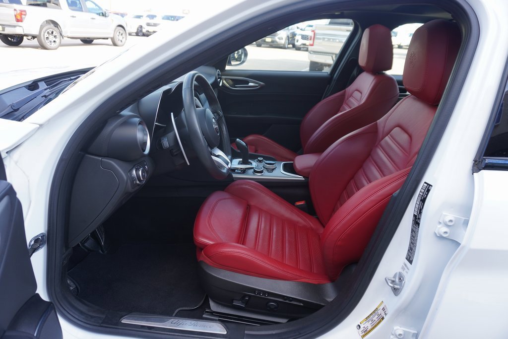 Used 2022 Alfa Romeo Giulia Veloce image 7