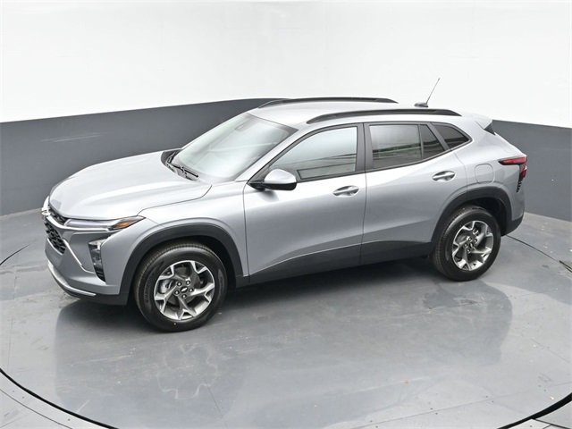 Used 2025 Chevrolet Trax LT w/ Driver Confidence Package