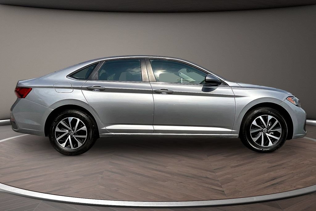 Used 2024 Volkswagen Jetta S FWD image 9