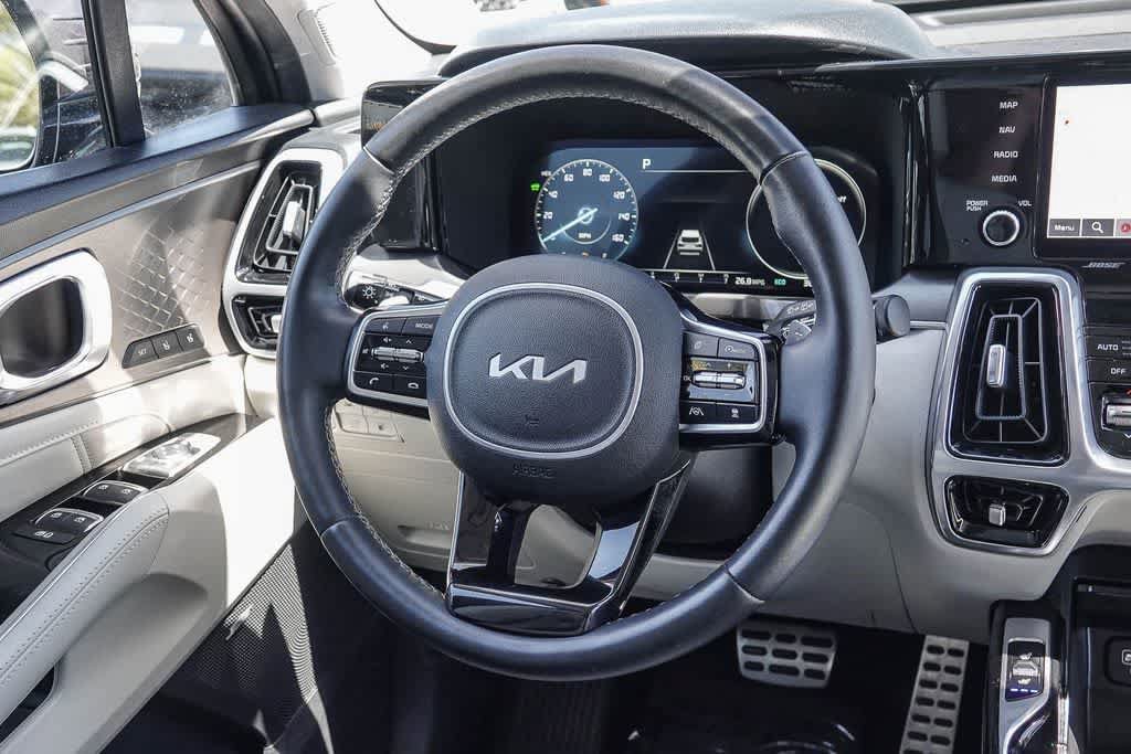 Certified 2023 Kia Sorento SX Prestige AWD/4WD image 12