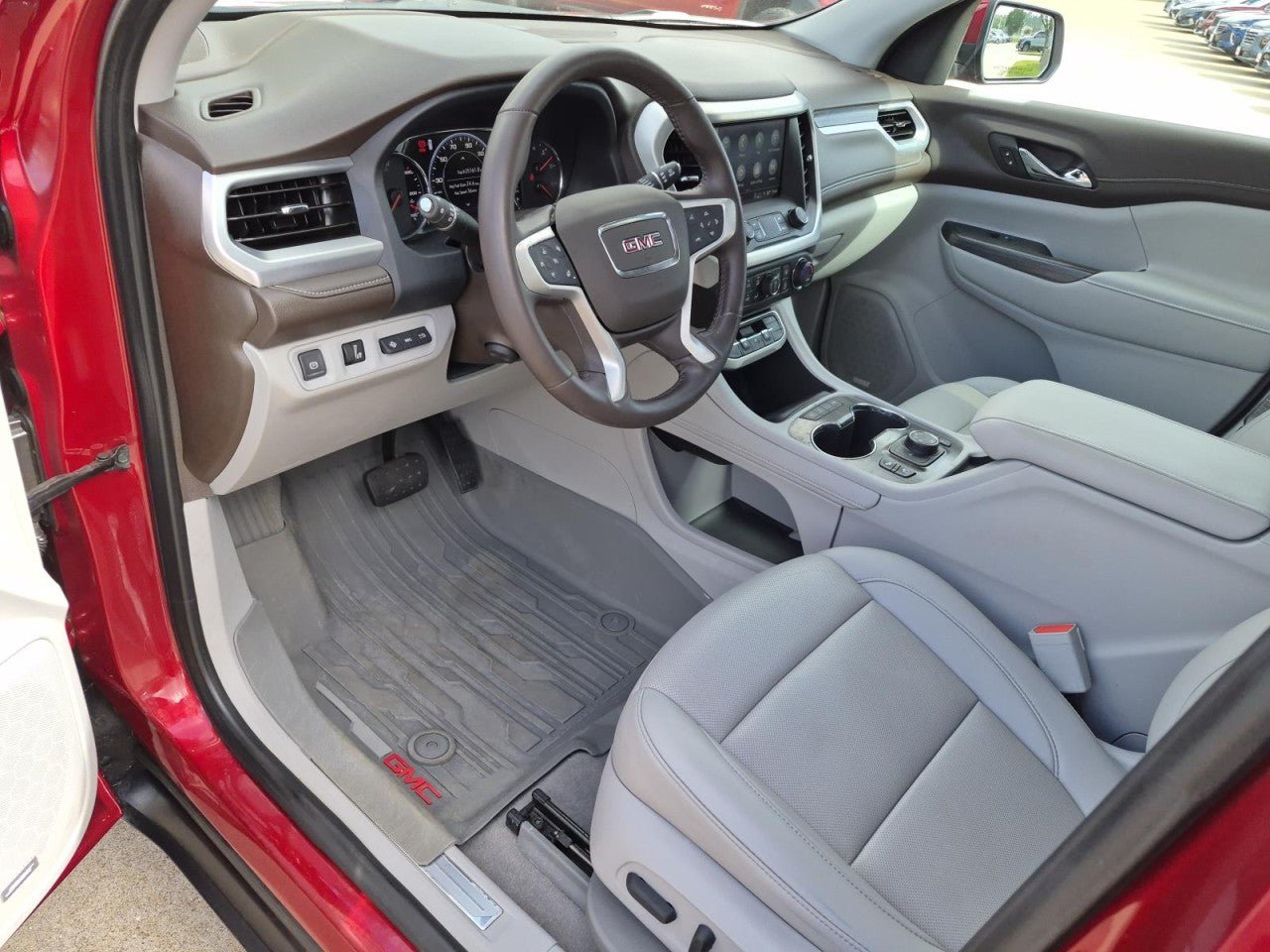 Certified 2022 GMC Acadia SLT w/ Technology Package AWD/4WD image 13