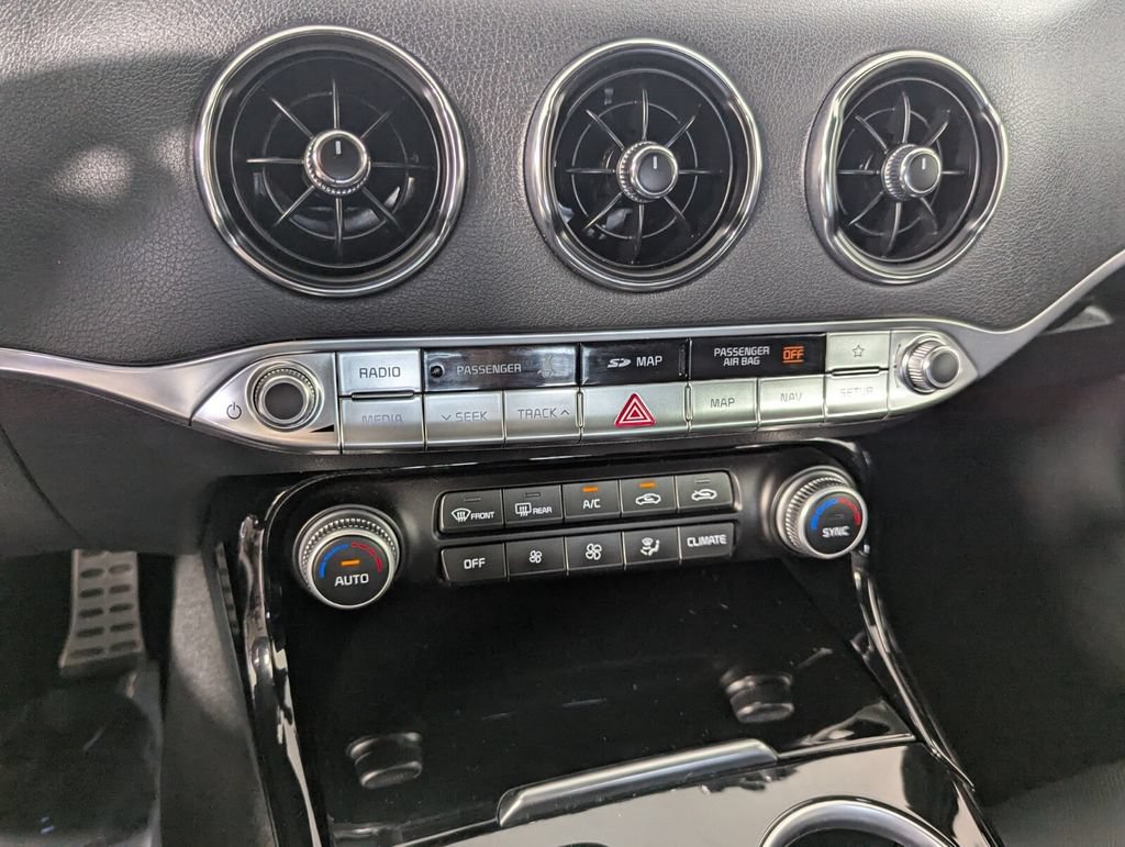 Used 2021 Kia Stinger GT-Line w/ Sun & Sound Package RWD image 20