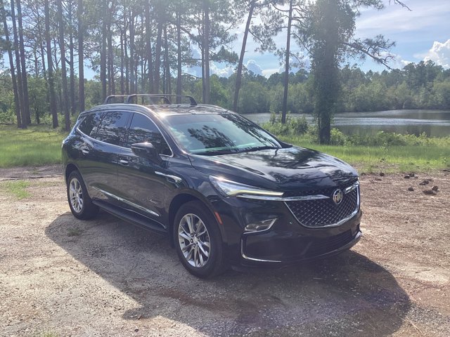 Used 2022 Buick Enclave Avenir w/ Avenir Technology Package image 3