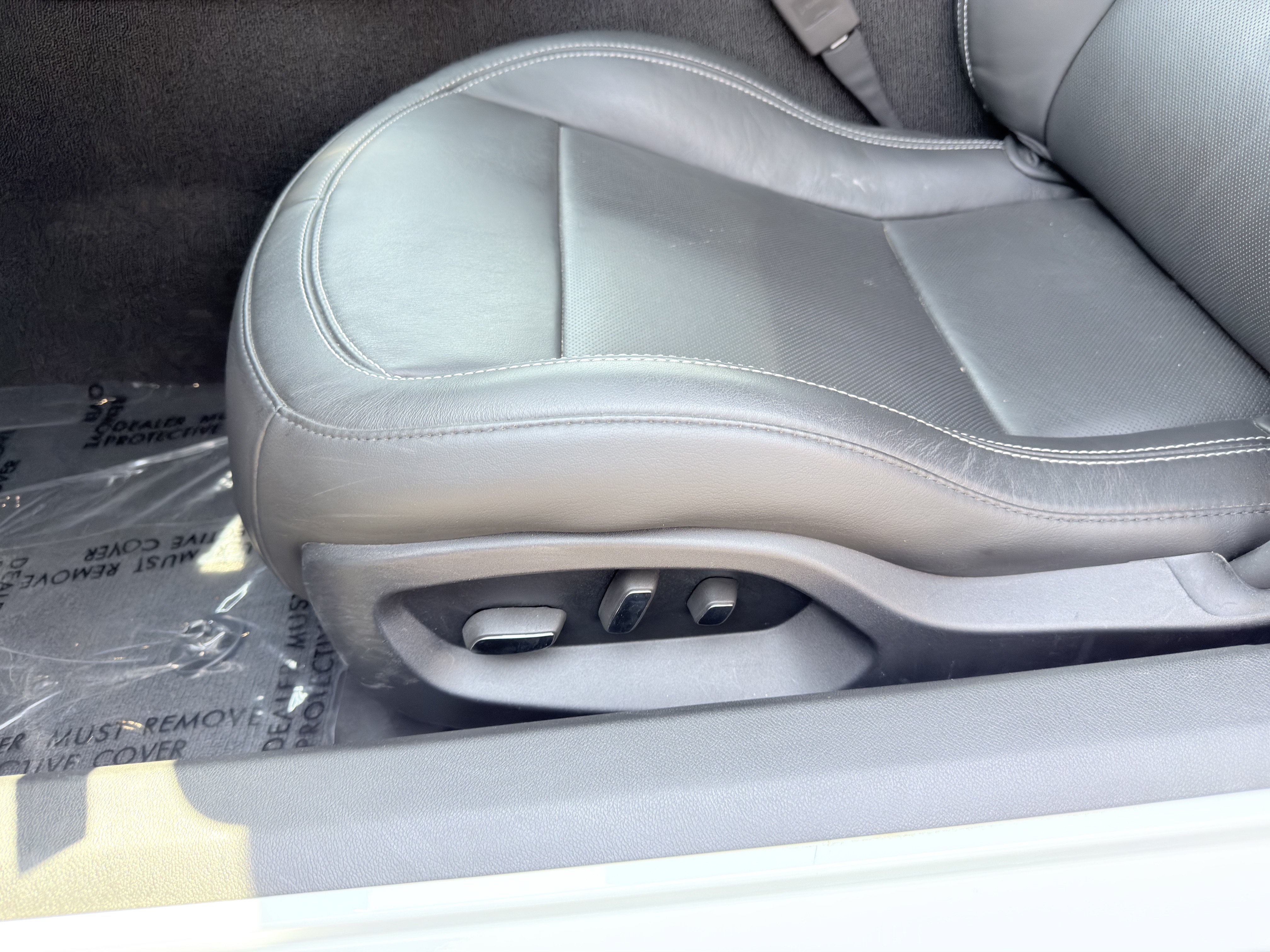 Used 2014 Chevrolet Corvette Stingray Convertible w/ 2LT Preferred Equipment Group RWD image 26