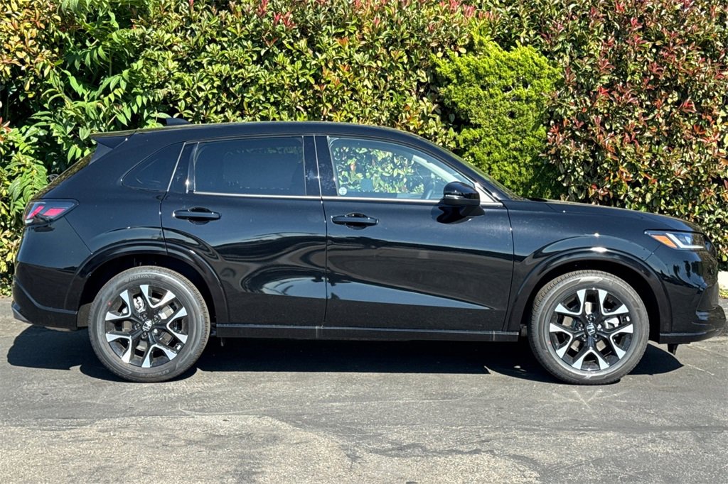 New 2026 Honda HR-V EX-L image 3