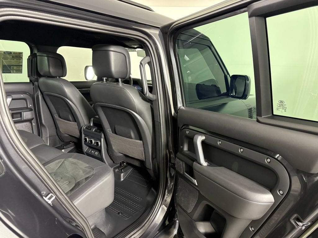 Used 2023 Land Rover Defender 110 Carpathian Edition AWD/4WD image 31