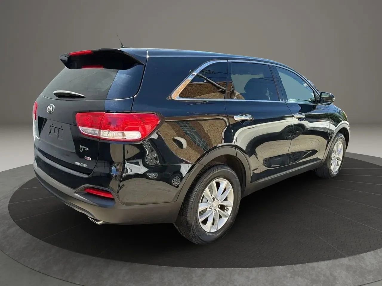 Used 2016 Kia Sorento L FWD image 5
