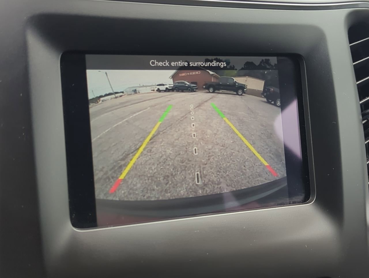 Used 2020 Jeep Cherokee Latitude FWD image 18