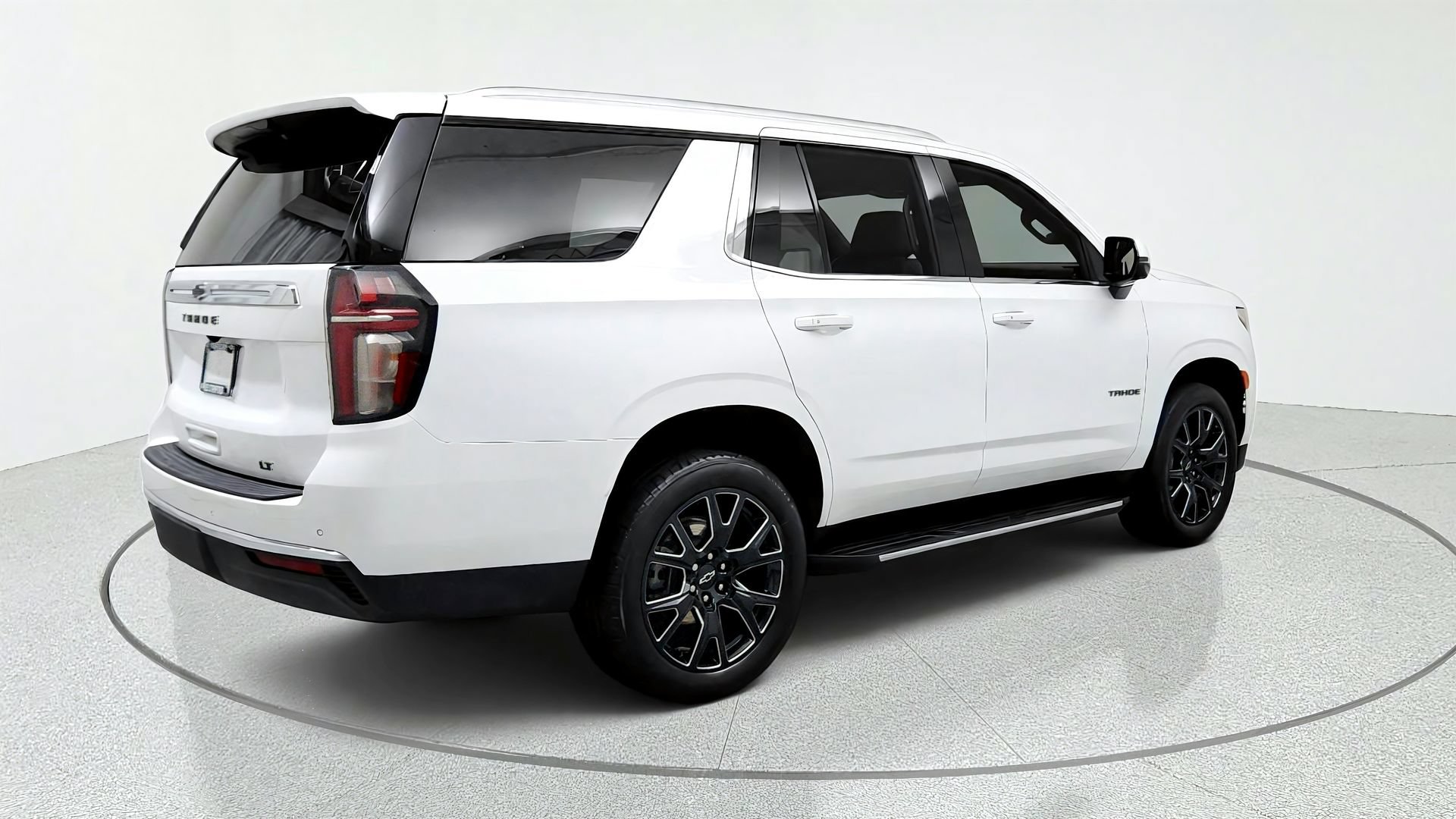 Certified 2023 Chevrolet Tahoe LT w/ LT Signature Plus Package AWD/4WD image 5