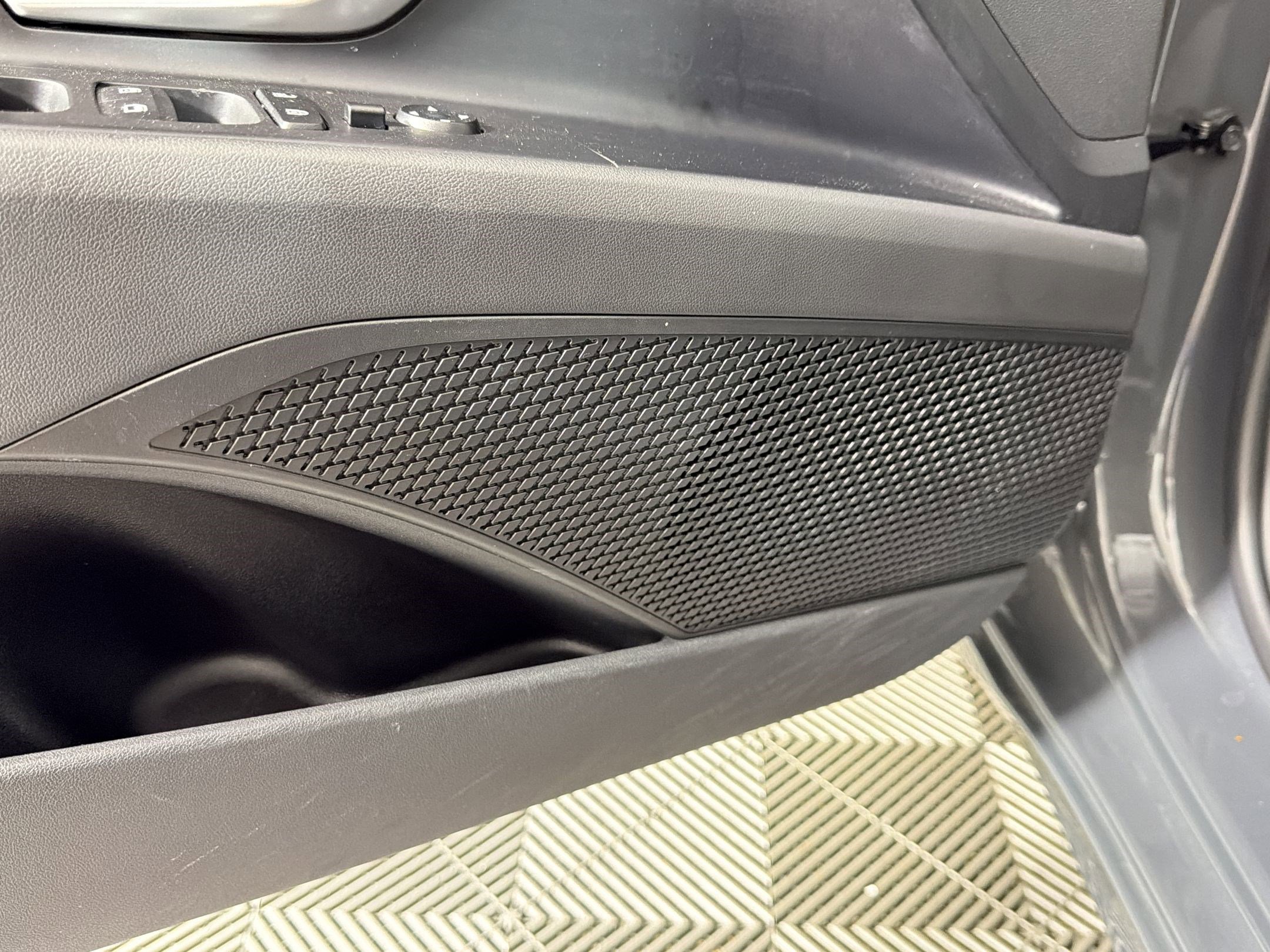 Used 2025 Hyundai Elantra SEL image 20