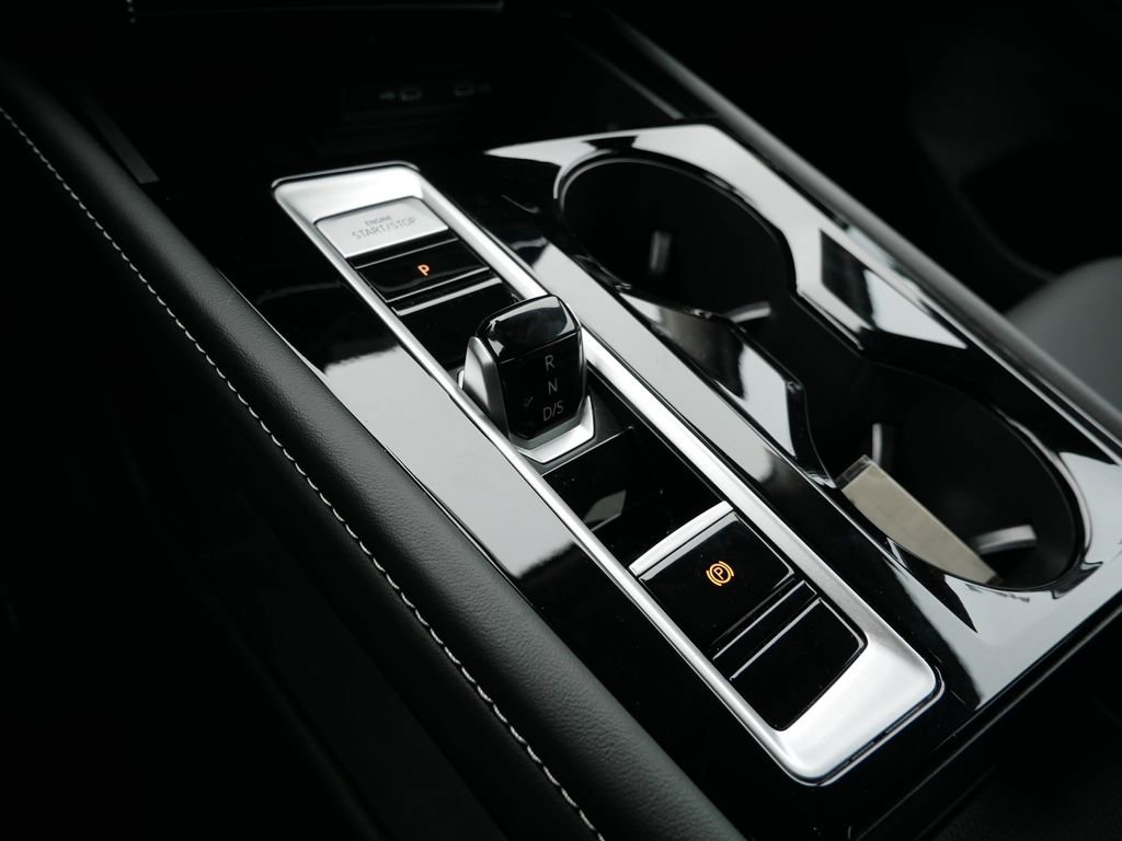 Used 2025 Volkswagen Atlas SE image 20