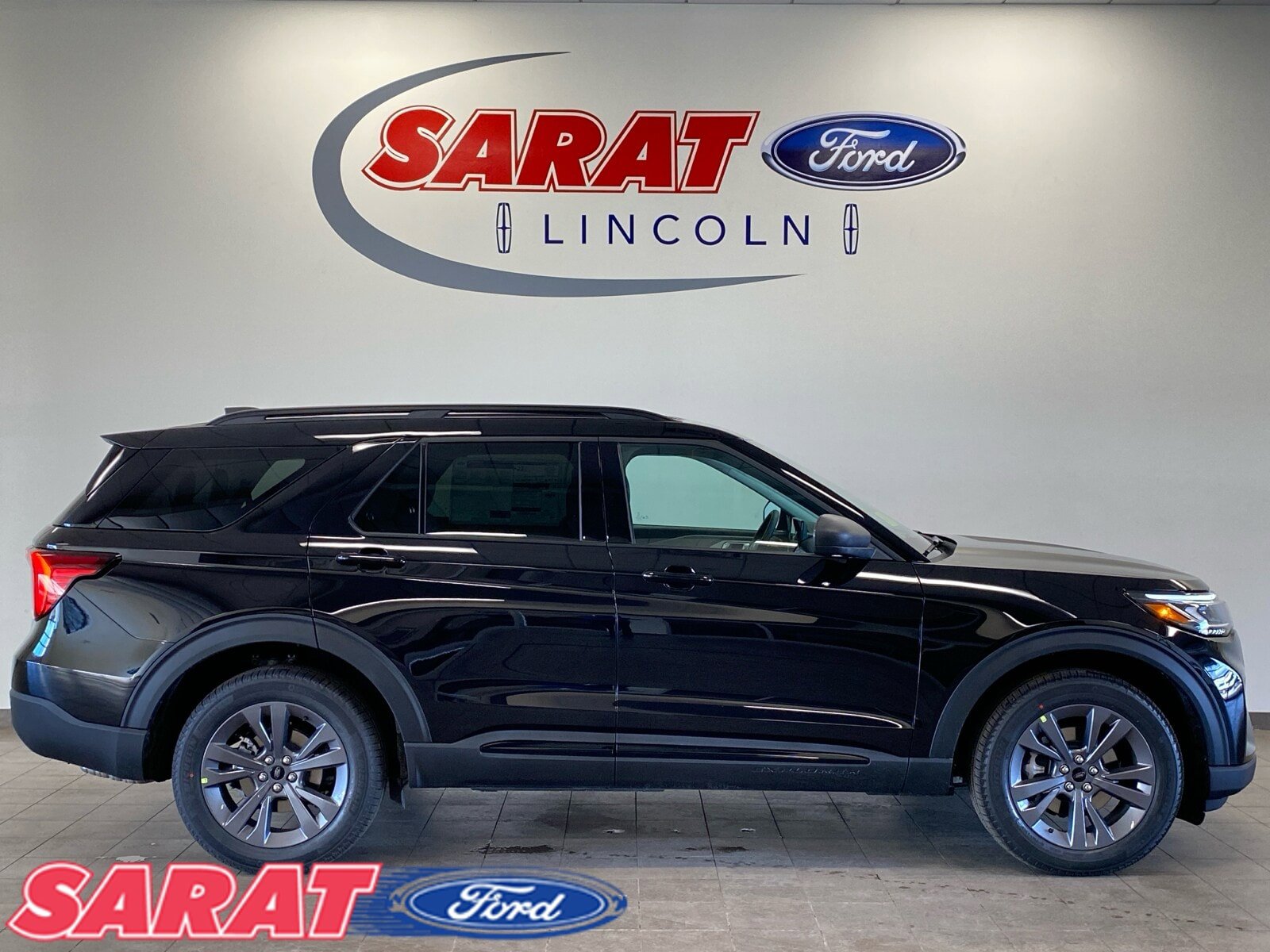 New 2026 Ford Explorer Active w/ Active Comfort Package AWD/4WD image 8