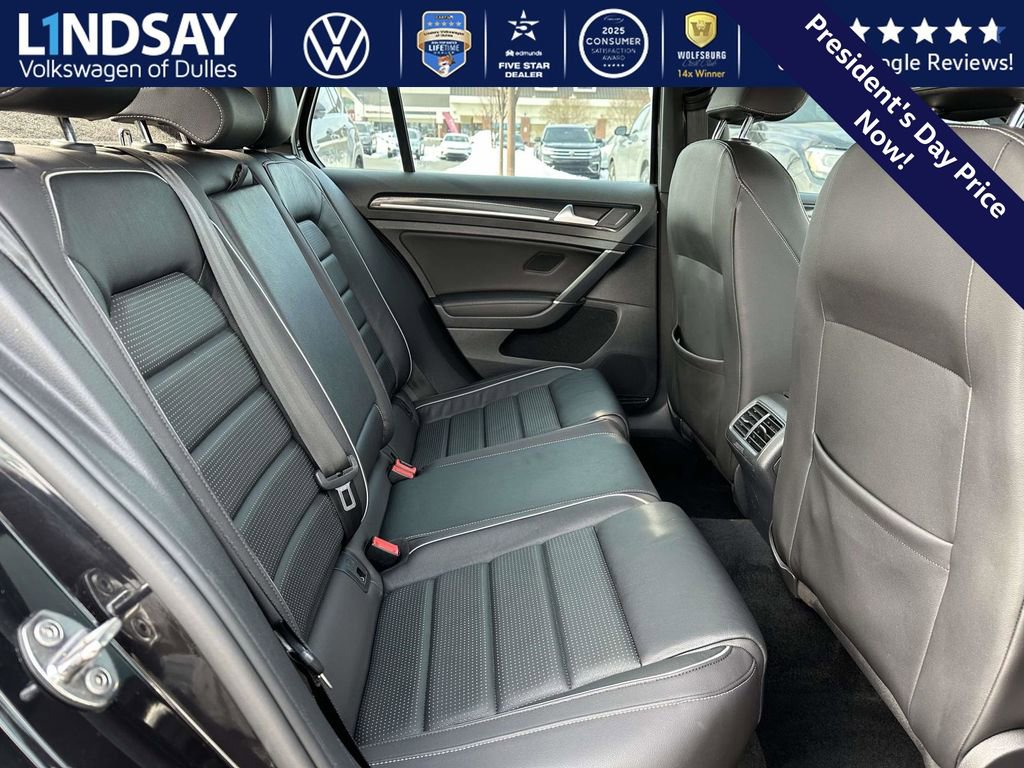 Used 2019 Volkswagen Golf R 4-Door image 12