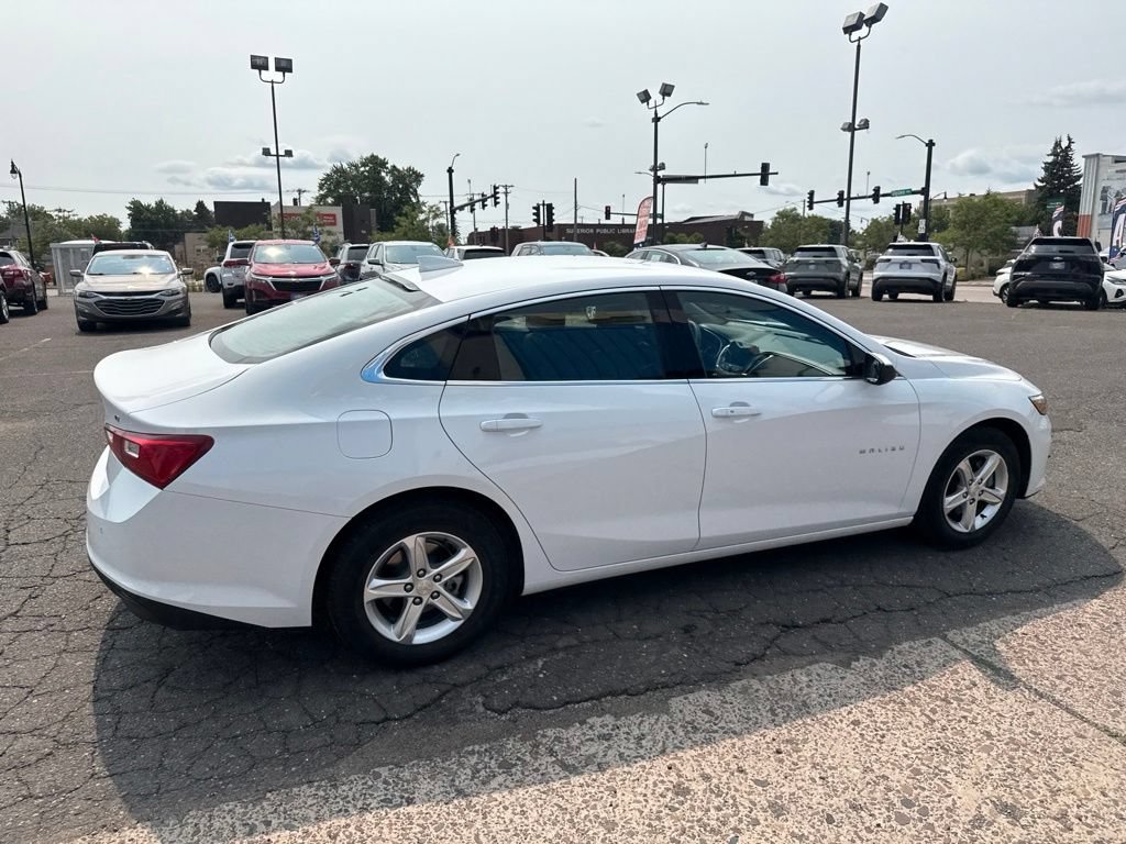 Used 2024 Chevrolet Malibu LT FWD image 11