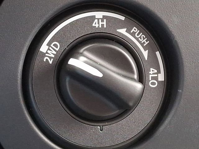 Used 2026 Nissan Frontier SV w/ SV Convenience Package image 24