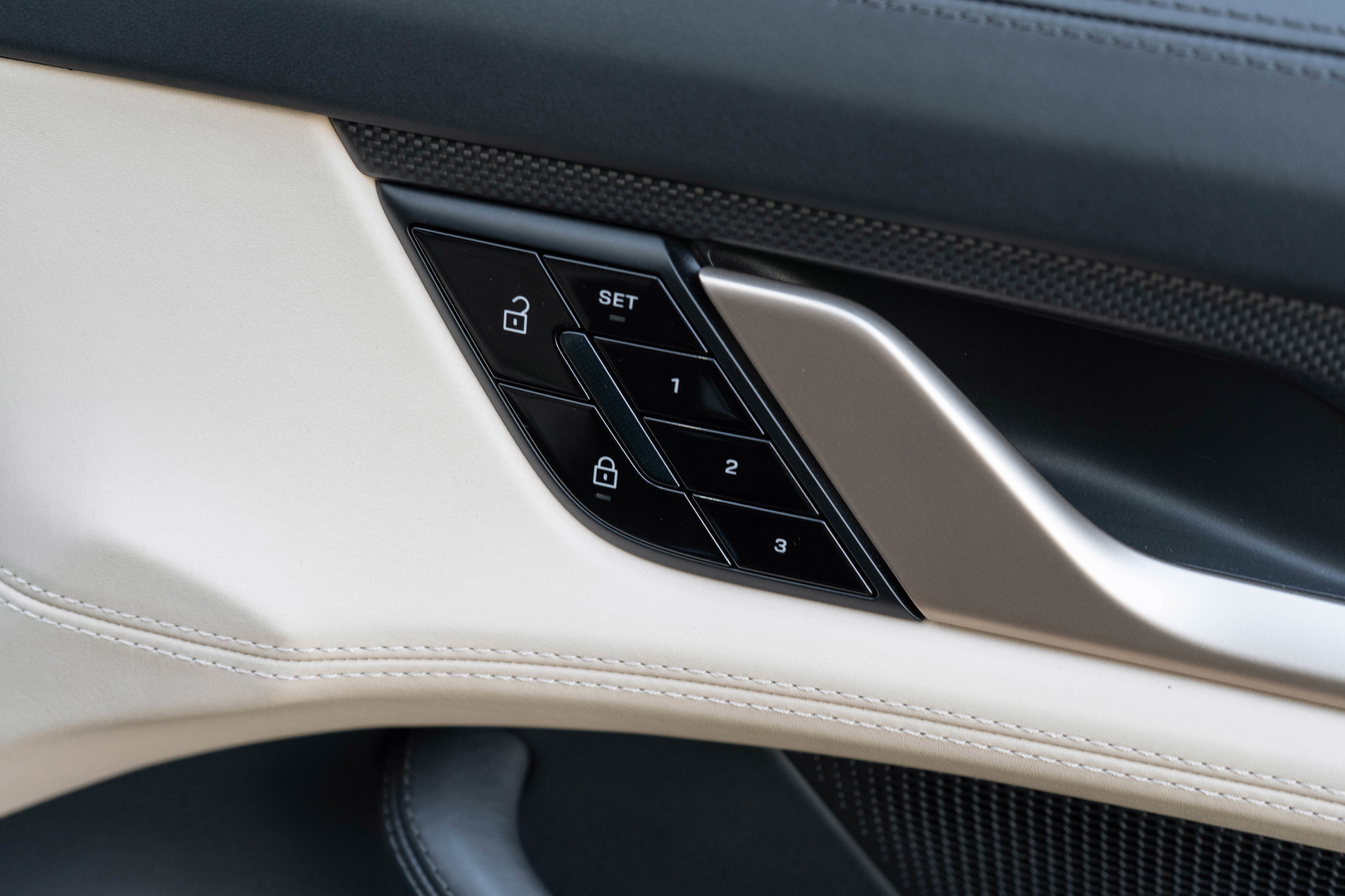 Used 2020 Porsche Taycan Turbo S image 27